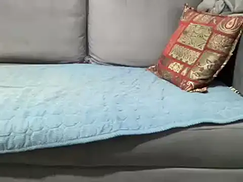 4small4inchlol online show from December 14, 9:51 am