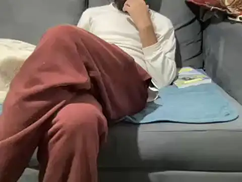 4small4inchlol online show from December 23, 3:55 pm