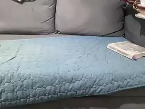 4small4inchlol online show from January 4, 11:27 pm