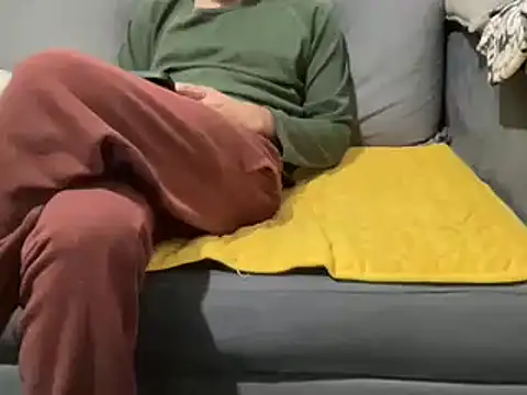 4small4inchlol online show from February 11, 4:24 pm