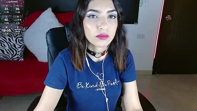 Carolaine69  online show from March 22, 2:25 pm