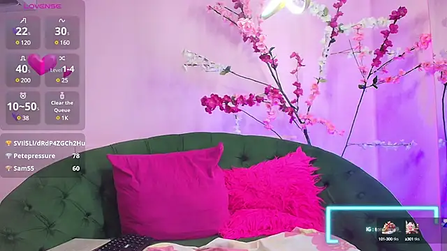 almendraevans online show from February 14, 6:08 pm