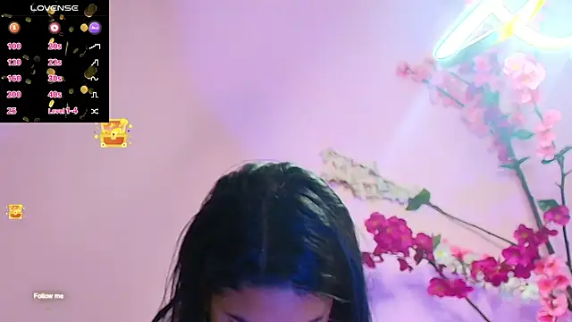 almendraevans online show from March 22, 3:09 pm