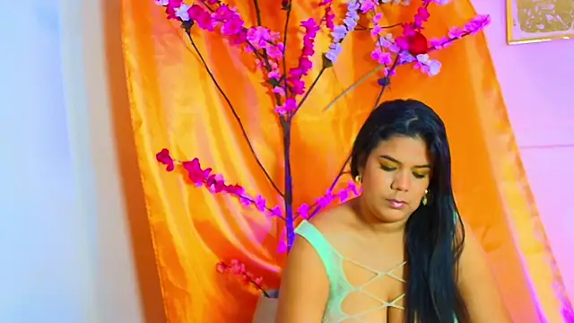 almendraevans online show from September 27, 1:05 pm