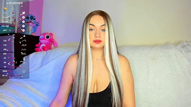 Maya Willis online show from February 16, 9:04 am