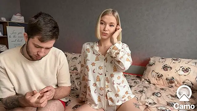 Snapshot of Adelovenick chatting on December 12, 9:08 am Adelovenick online show from December 12, 9:08 am