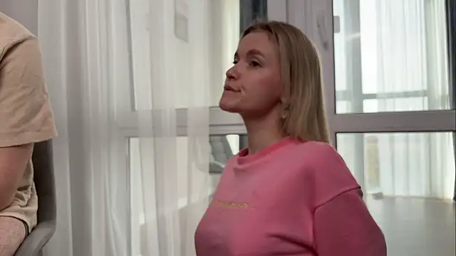 Snapshot of Adelovenick chatting on March 15, 8:48 am Adelovenick online show from March 15, 8:48 am