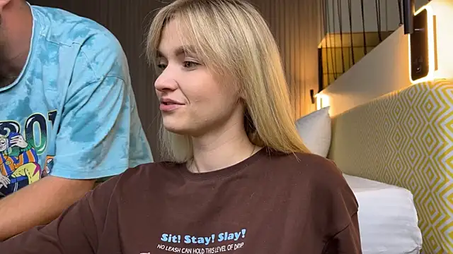 Snapshot of Adelovenick chatting on September 19, 9:43 am Adelovenick online show from September 19, 9:43 am