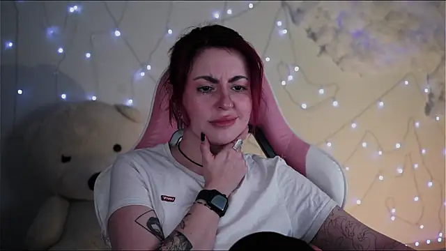 Snapshot of Lana__May chatting on December 20, 2:38 pm Lana May online show from December 20, 2:38 pm