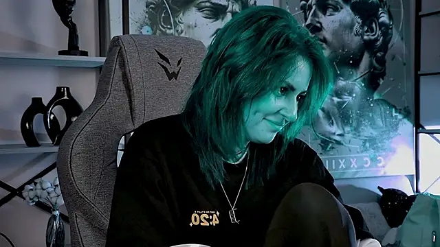 Snapshot of Lana__May chatting on September 17, 9:22 am Lana May online show from September 17, 9:22 am