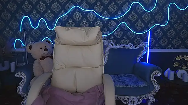 Daisy Delight online show from September 22, 9:17 pm