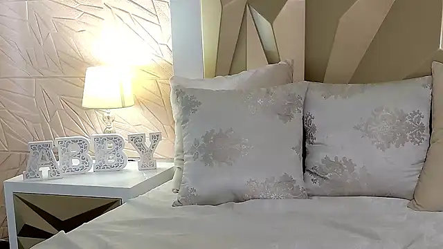 PassionMacoll online show from March 1, 7:37 pm