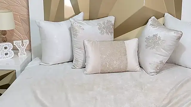 PassionMacoll online show from November 7, 8:20 pm