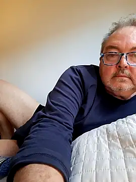 bluangelo online show from November 28, 1:36 pm