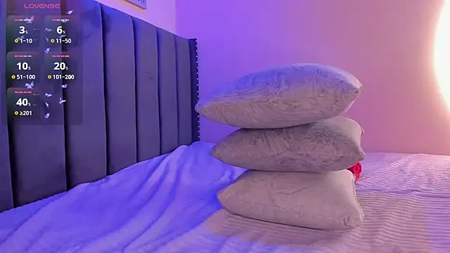 viiolett lee online show from January 29, 11:56 pm