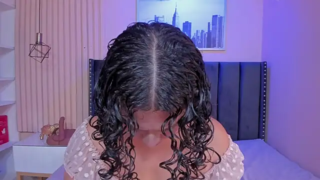 viiolett lee online show from March 4, 9:00 pm