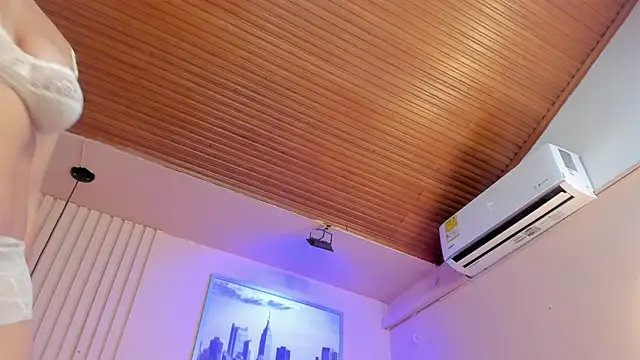 viiolett lee online show from March 11, 8:53 pm