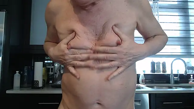 Toy-Daddy online show from March 5, 3:51 pm