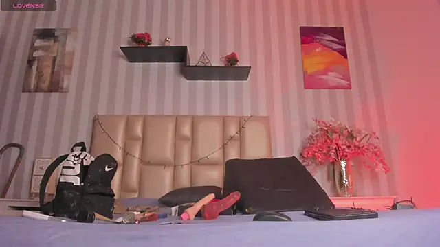 vayoleen online show from December 17, 3:28 pm