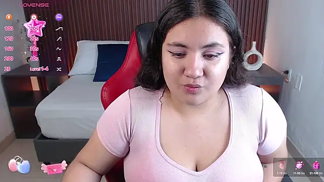 Snapshot of nadine_russo chatting on December 3, 7:11 pm nadine russo online show from December 3, 7:11 pm