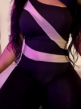 Almas Queen online show from October 8, 9:01 pm