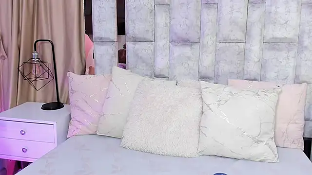 lila noa online show from September 10, 3:28 am