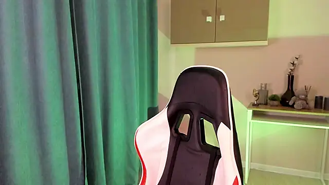 LilithStrangfor online show from December 16, 7:58 am