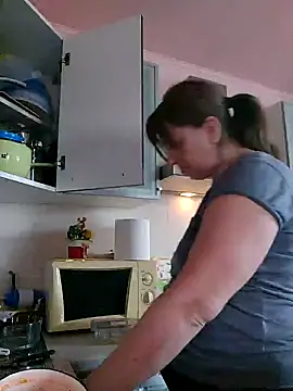 Snapshot of larylary6969 chatting on December 12, 12:22 pm larylary6969 online show from December 12, 12:22 pm