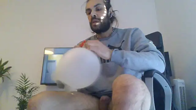 P4RtYBOII92 online show from November 2, 3:03 pm