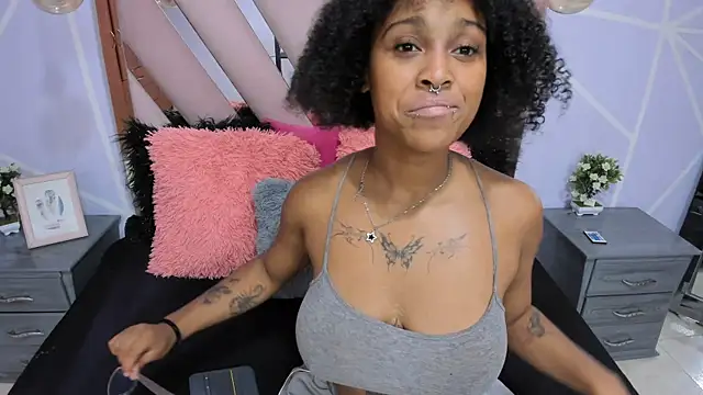 Elith noa online show from February 3, 7:31 pm