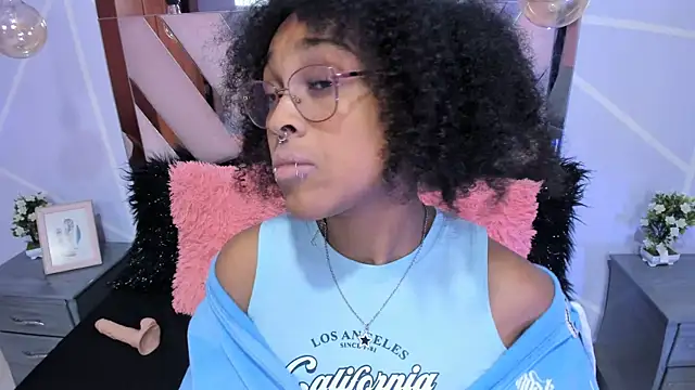 Elith noa online show from February 4, 11:38 pm