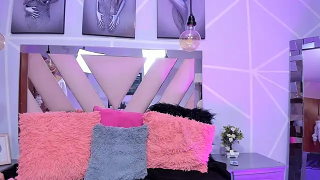 Elith noa online show from February 7, 2:29 am