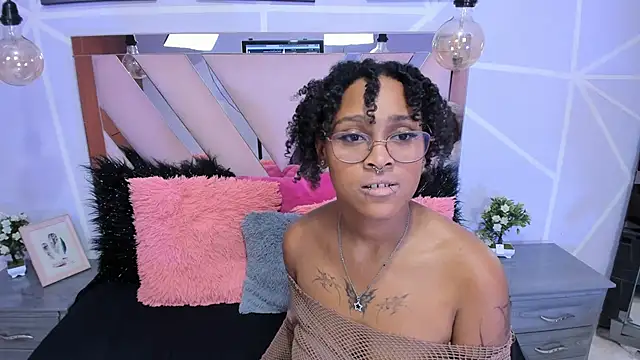 Elith noa online show from February 7, 10:52 pm