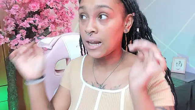 Elith noa online show from September 15, 7:36 pm