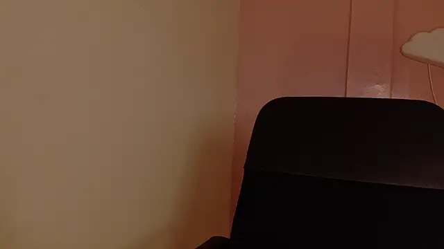 briannajackson  online show from November 27, 7:38 pm