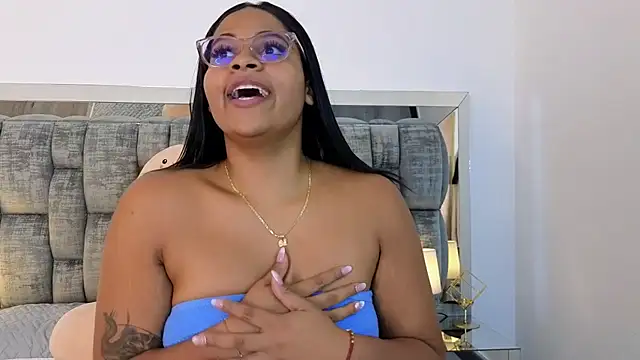 SussiSotto online show from January 11, 2:47 pm