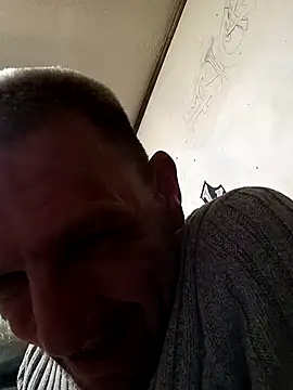 Snapshot of gettinit2wice chatting on December 22, 11:00 am gettinit2wice online show from December 22, 11:00 am