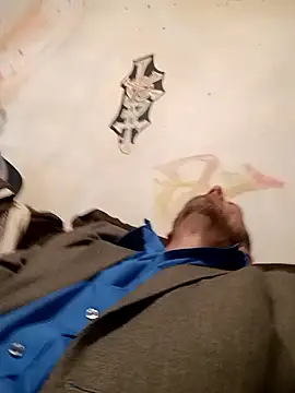 Snapshot of gettinit2wice chatting on February 17, 2:09 am gettinit2wice online show from February 17, 2:09 am