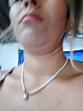 florecita9 online show from February 21, 8:38 pm