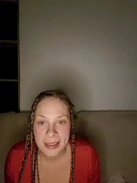 Snapshot of katiestevens chatting on October 28, 9:17 pm katiestevens online show from October 28, 9:17 pm