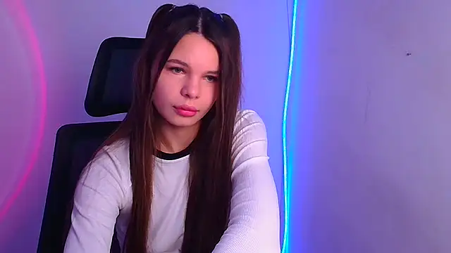 Snapshot of Hanna_Way chatting on January 18, 10:06 am Hanna Way online show from January 18, 10:06 am