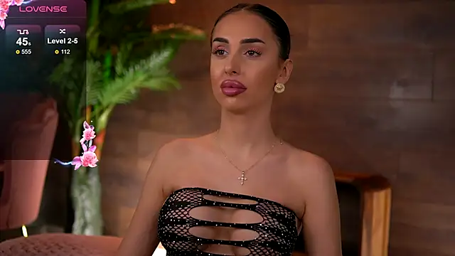 KairaAndrews online show from November 11, 7:58 pm