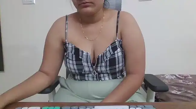 Snapshot of ammu_telugu_192 chatting on December 6, 6:37 am ammu telugu 192 online show from December 6, 6:37 am