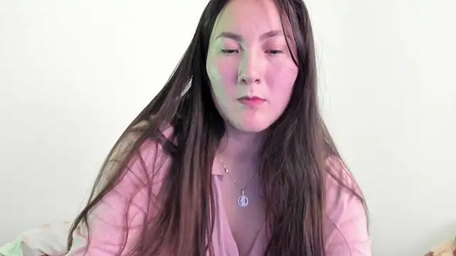 Elle Lee  online show from March 3, 2:58 am