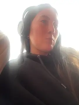 Elle Lee  online show from October 2, 4:47 pm