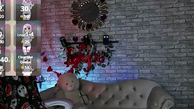 Alex Howell online show from February 6, 9:06 pm