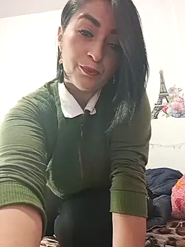 karenlennox1 online show from January 31, 12:06 am