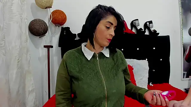 karenlennox1 online show from September 28, 12:38 am