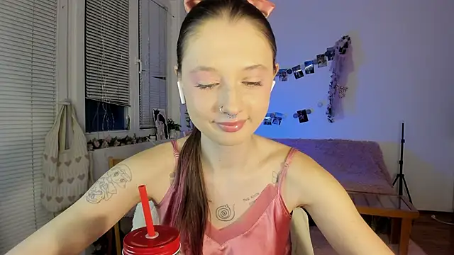 Jenny darling love online show from January 9, 7:08 pm