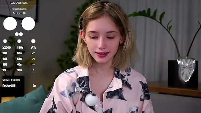 EdlinHargus online show from January 25, 1:43 am